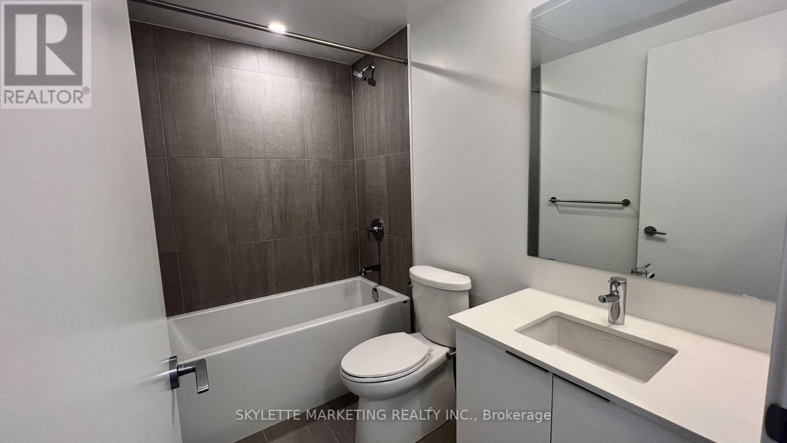 3801 - 357 King Street W Property Photo 25
