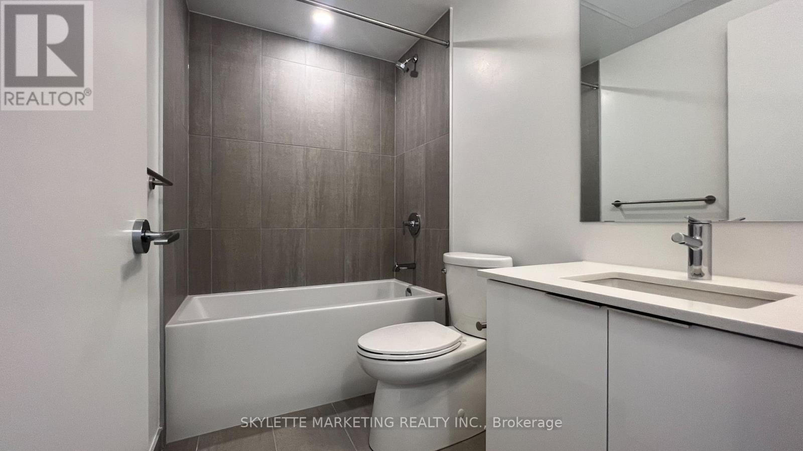 3801 - 357 King Street W Property Photo 27