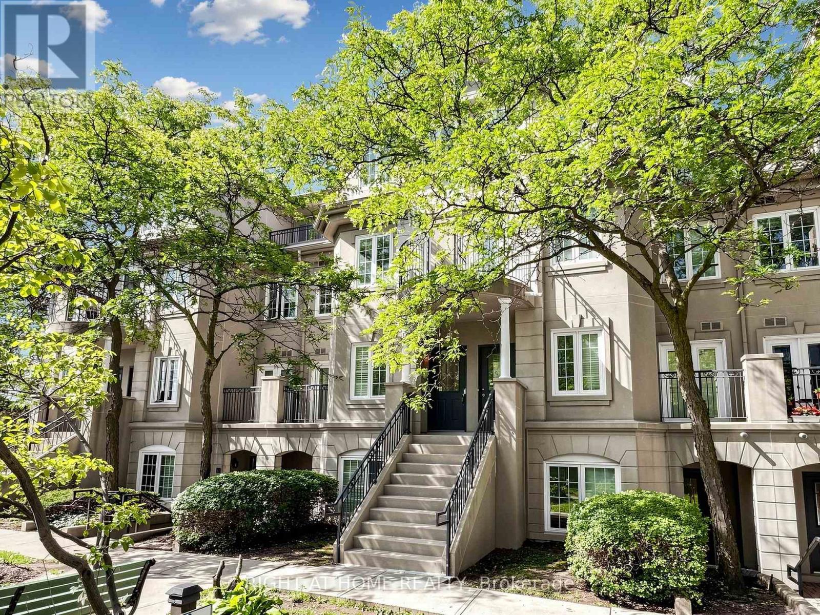 A50 - 108 Finch Avenue W Property Photo 2