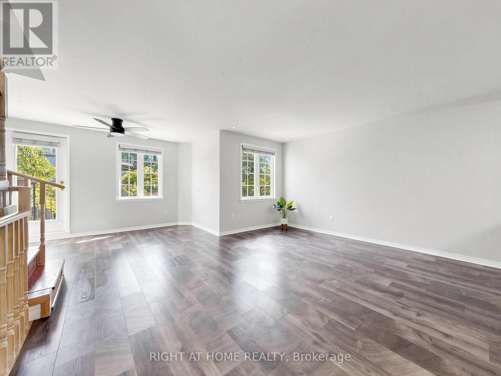 A50 - 108 Finch Avenue W Property Photo 10