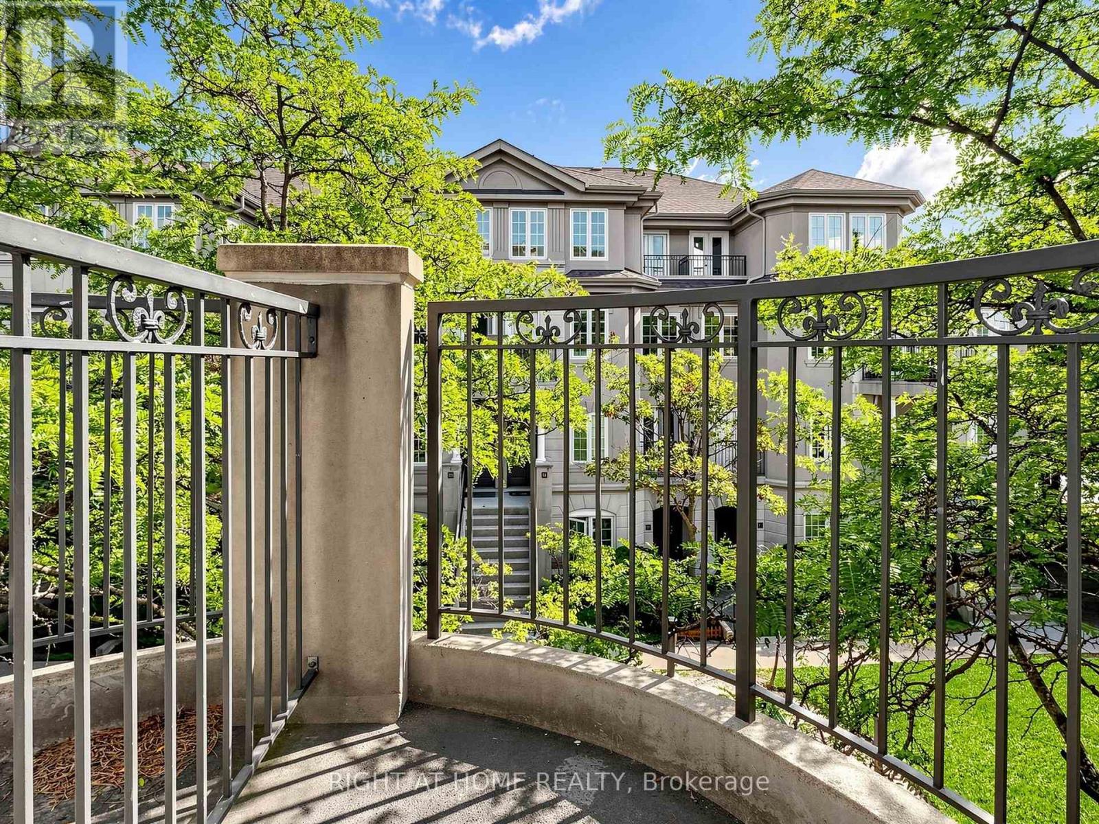 A50 - 108 Finch Avenue W Property Photo 36