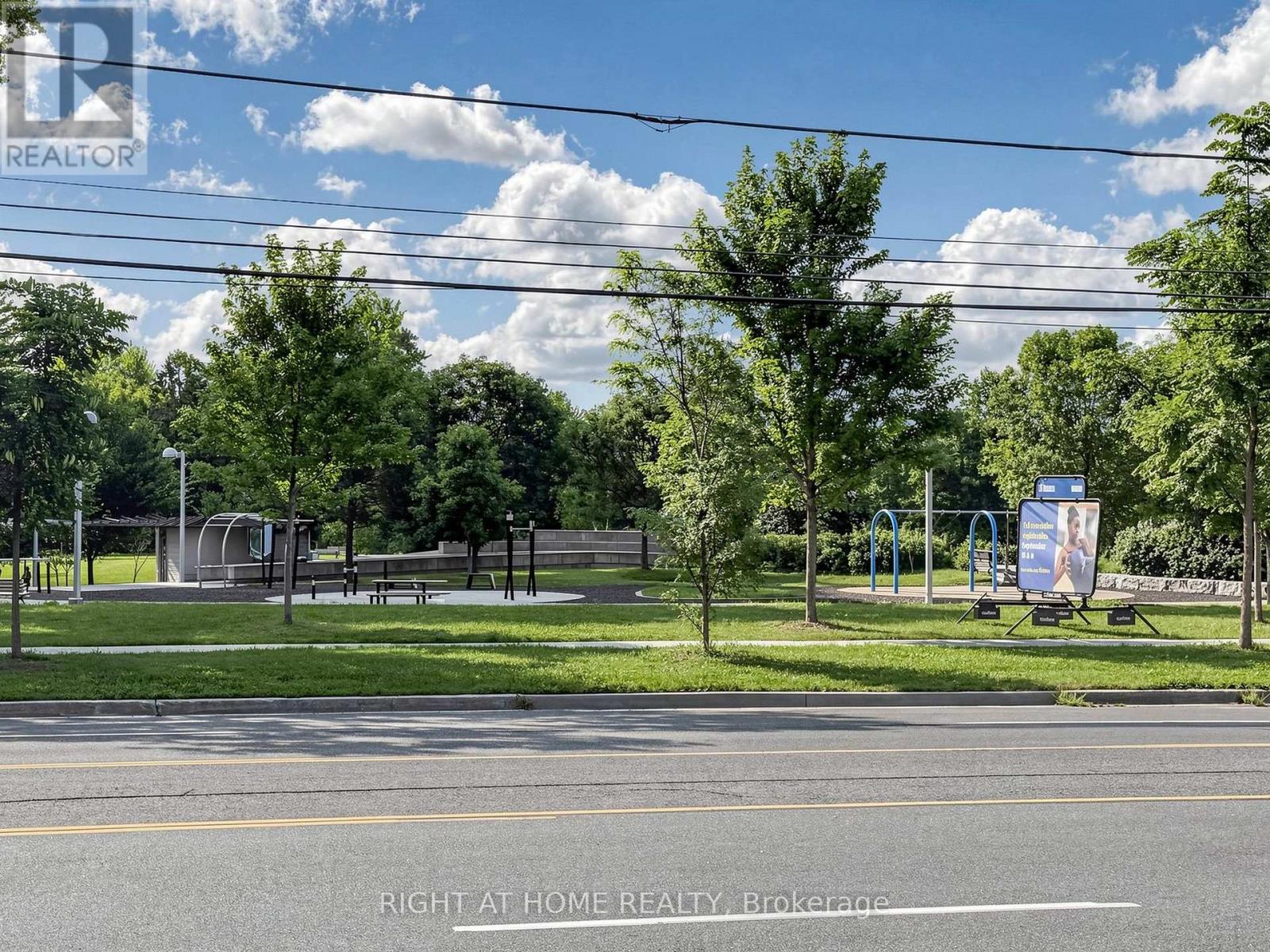 A50 - 108 Finch Avenue W Property Photo 46