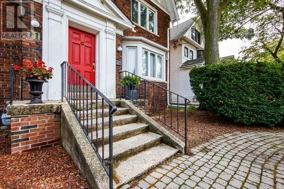 Second Fl. - 11 Highbourne Road Property Photo 4