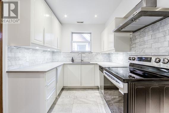 Second Fl. - 11 Highbourne Road Property Photo 18