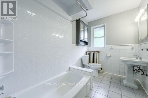 Second Fl. - 11 Highbourne Road Property Photo 26