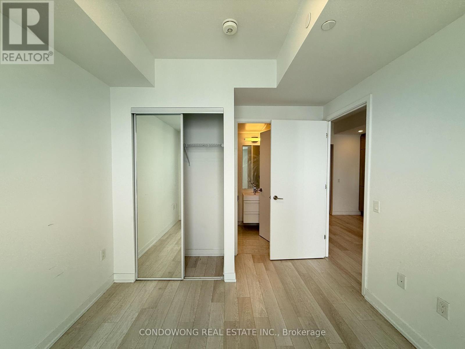 2901 - 39 Roehampton Avenue Property Photo 5