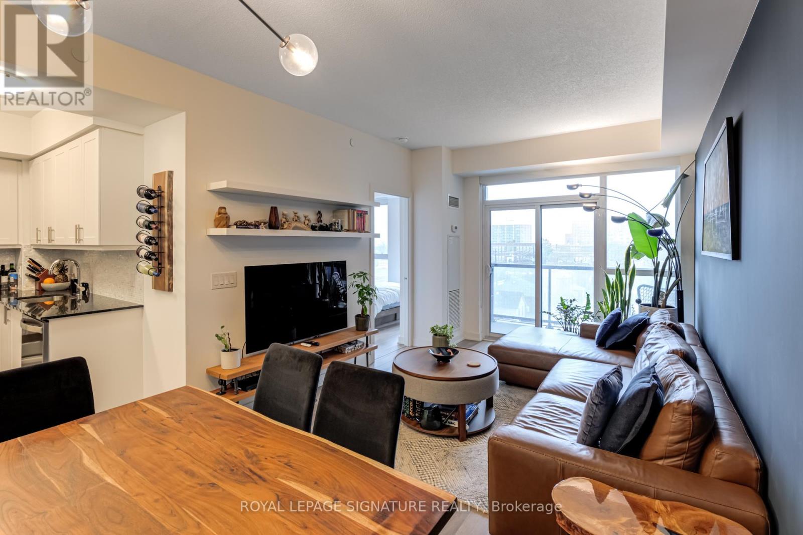 507 - 1603 Eglinton Avenue W Property Photo 8