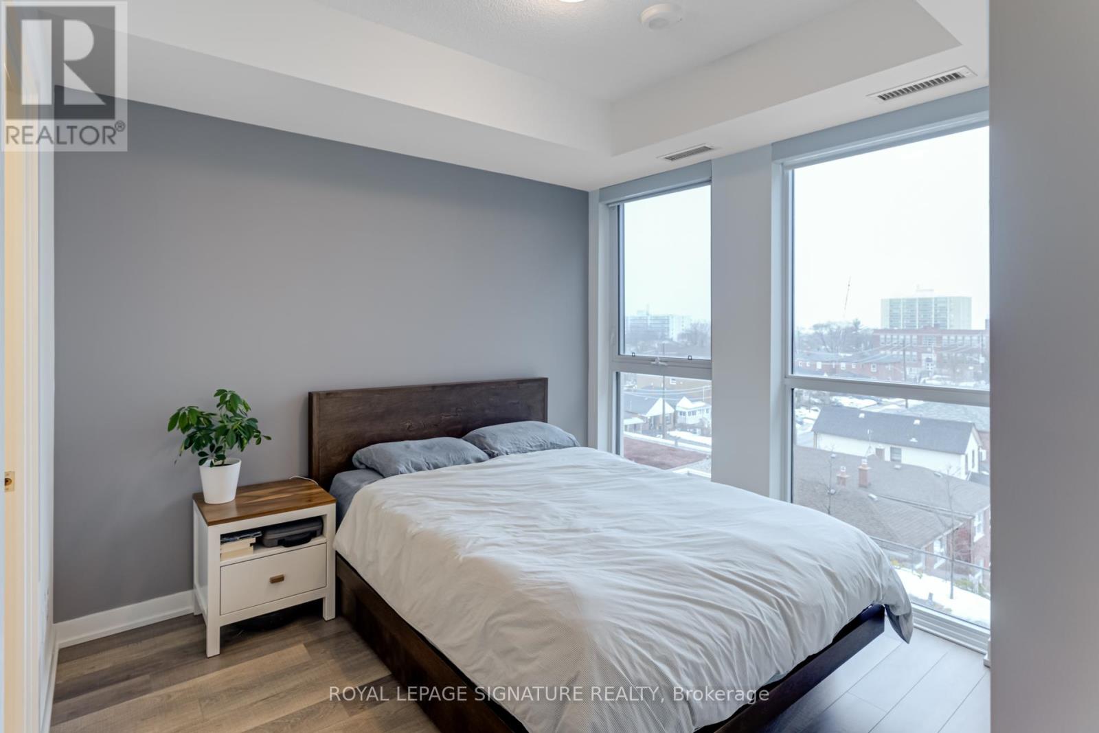 507 - 1603 Eglinton Avenue W Property Photo 11