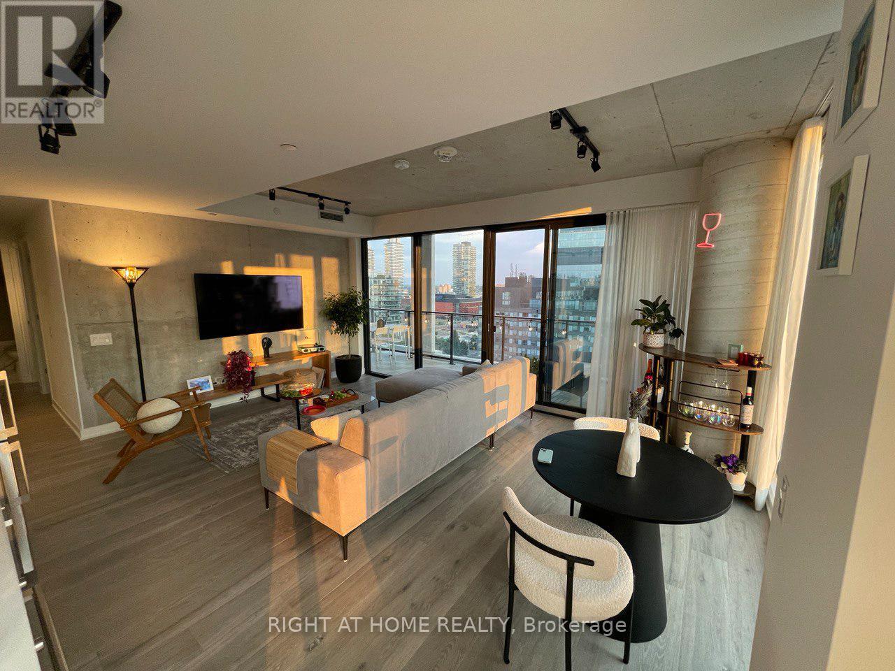 1308 - 55 Ontario Street Property Photo 1
