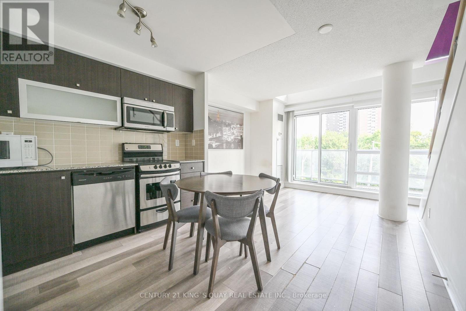 312 - 2015 Sheppard Avenue E Photo de la propriété 1
