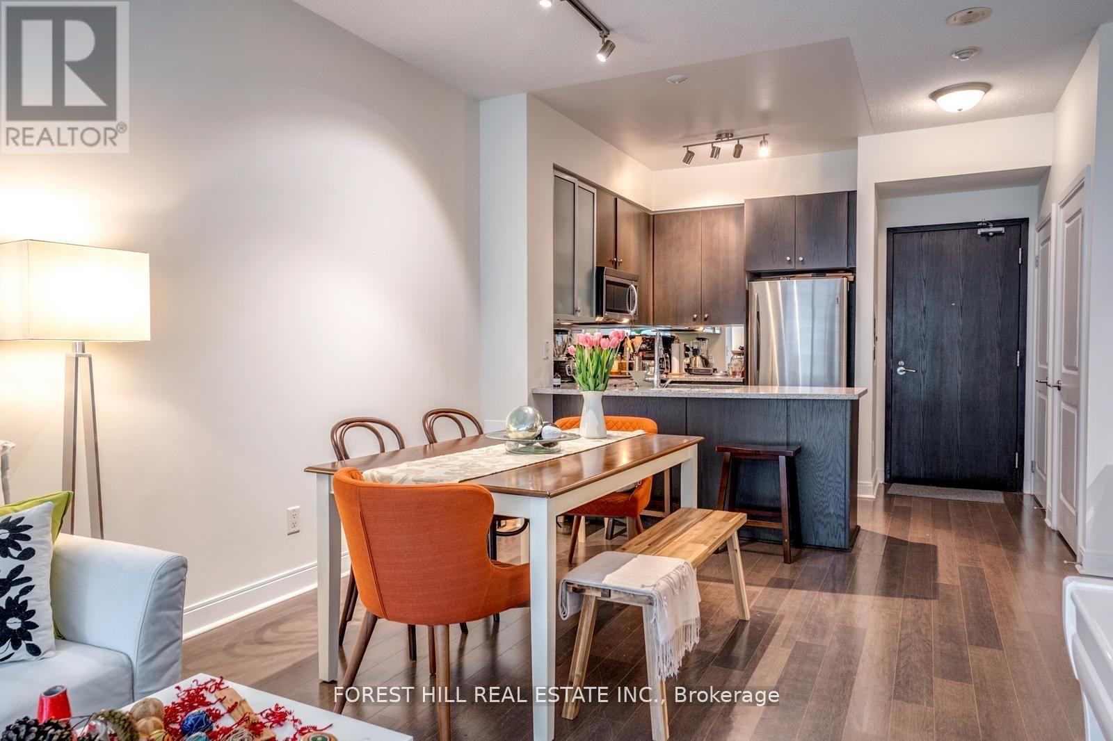 103 - 21 Scollard Street Property Photo 8