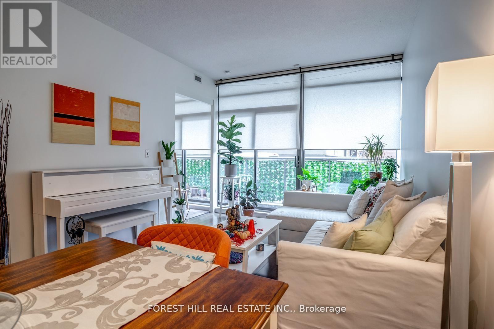 103 - 21 Scollard Street Property Photo 12