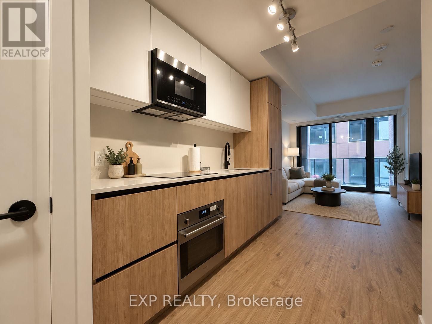 412 - 35 Parliament Street Property Photo 2
