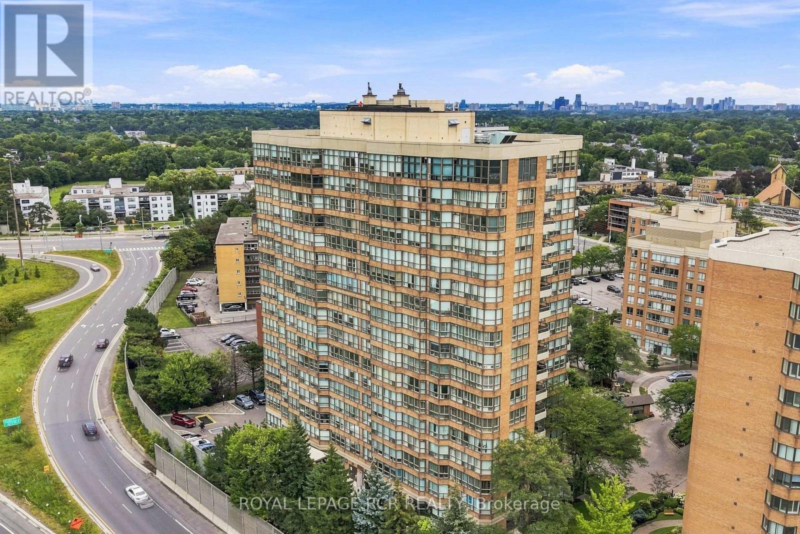 1016 - 268 Ridley Boulevard Property Photo 1