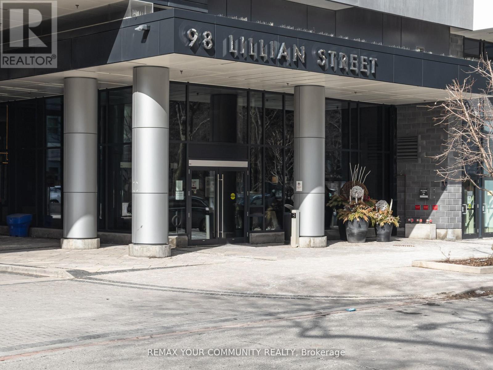 724 - 98 Lillian Street Property Photo 2