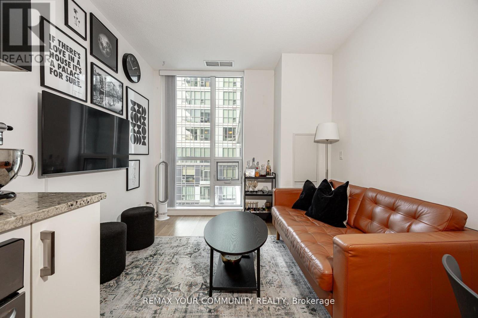 724 - 98 Lillian Street Property Photo 4