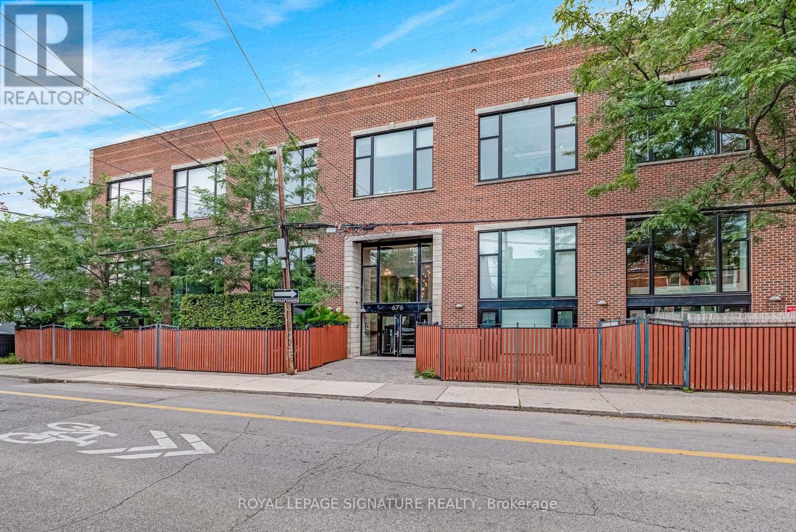 108 - 676 RICHMOND STREET W Property Photo 1