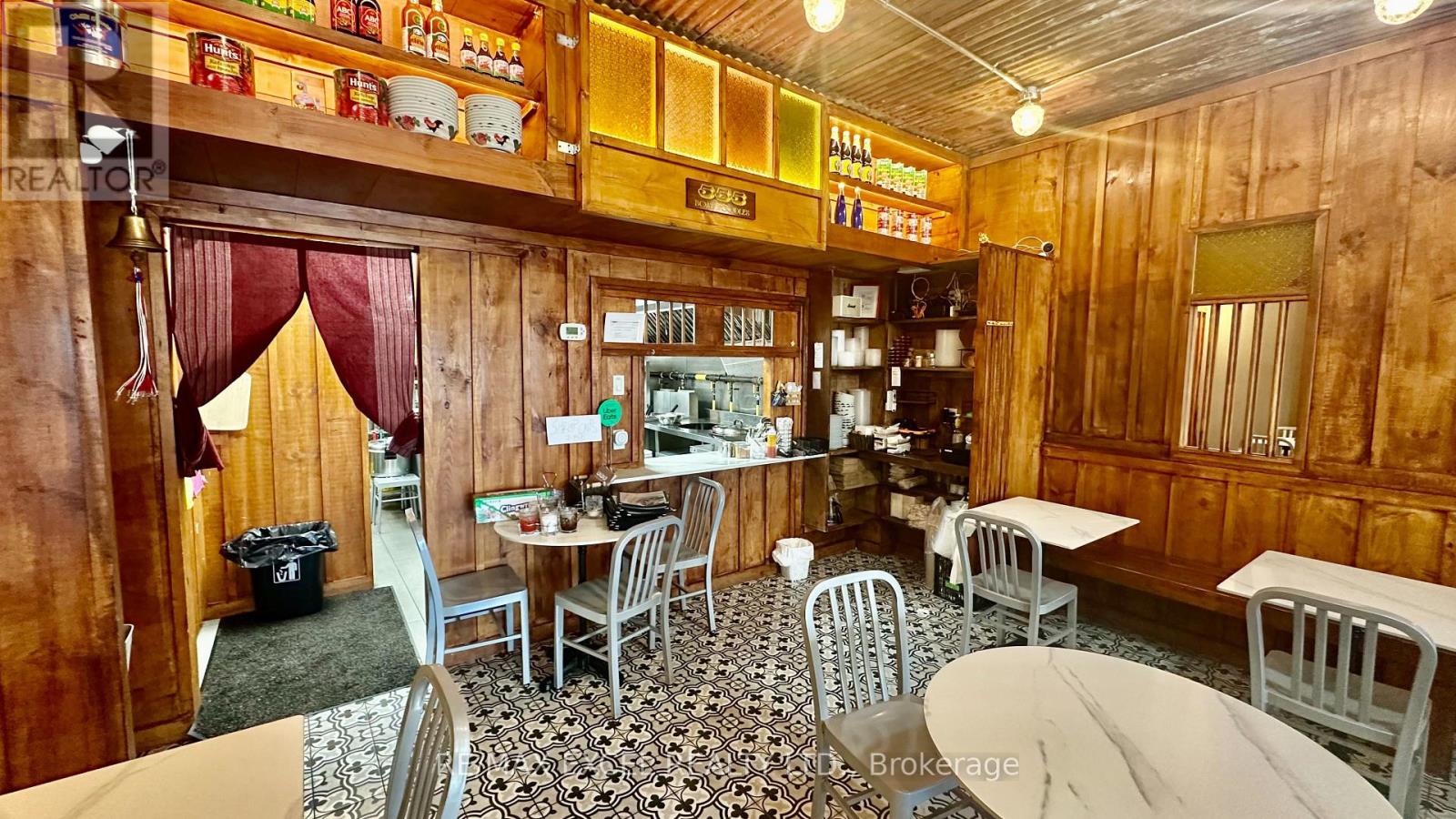 5308 Yonge Street Property Photo 7