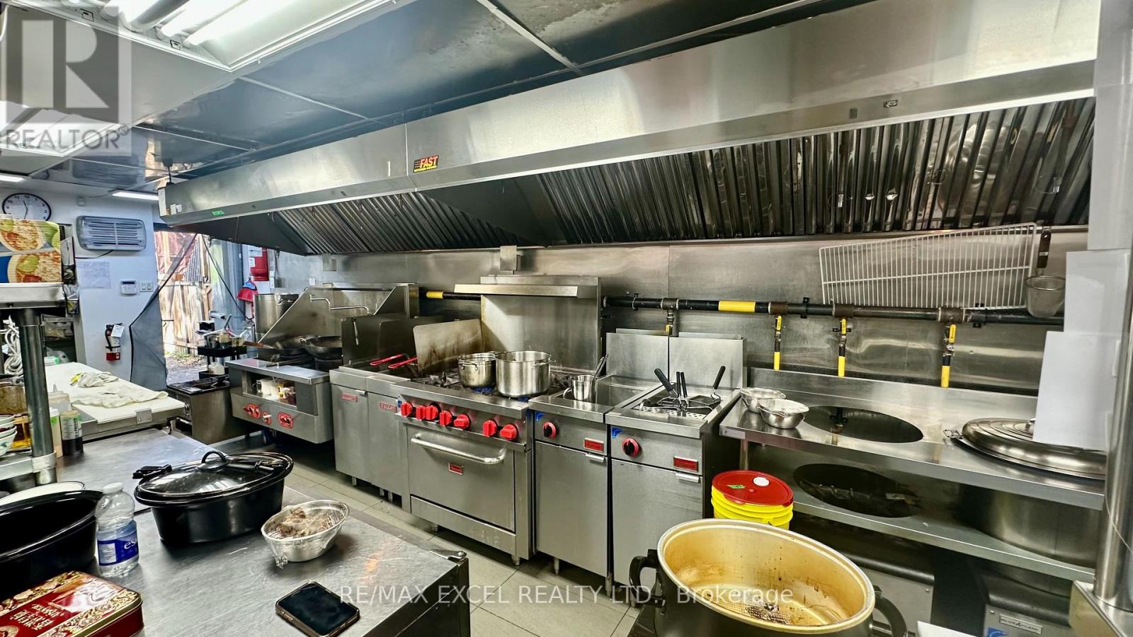 5308 Yonge Street Property Photo 9