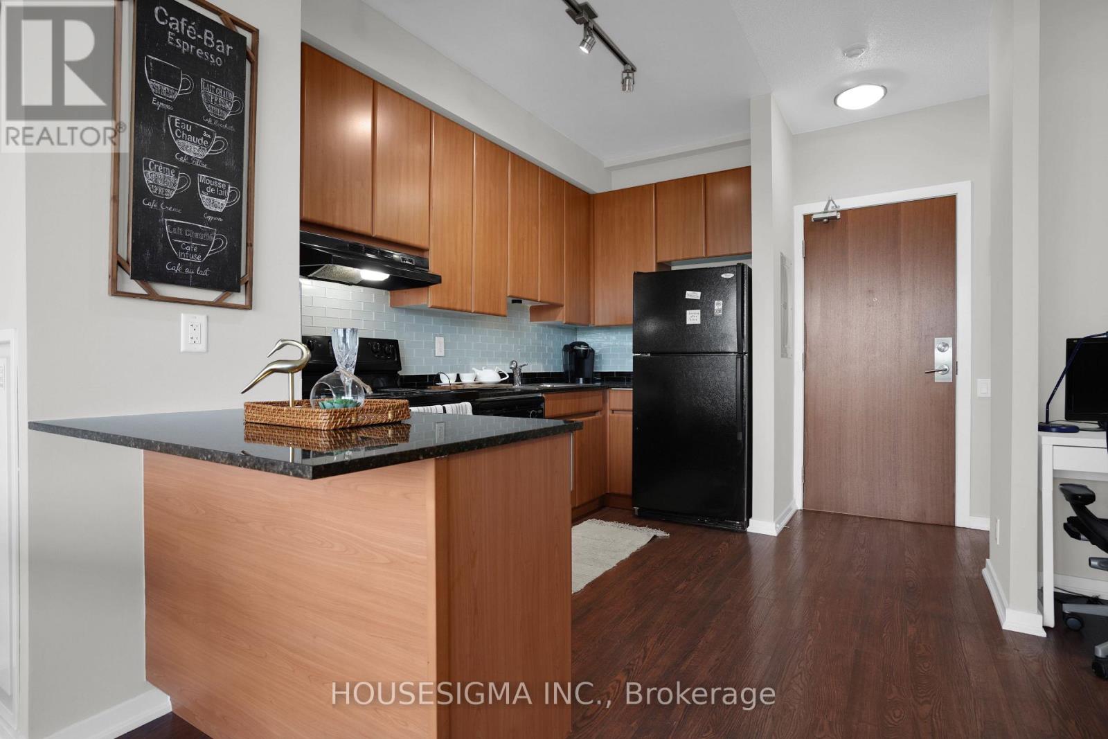 515 - 30 Canterbury Place Property Photo 11