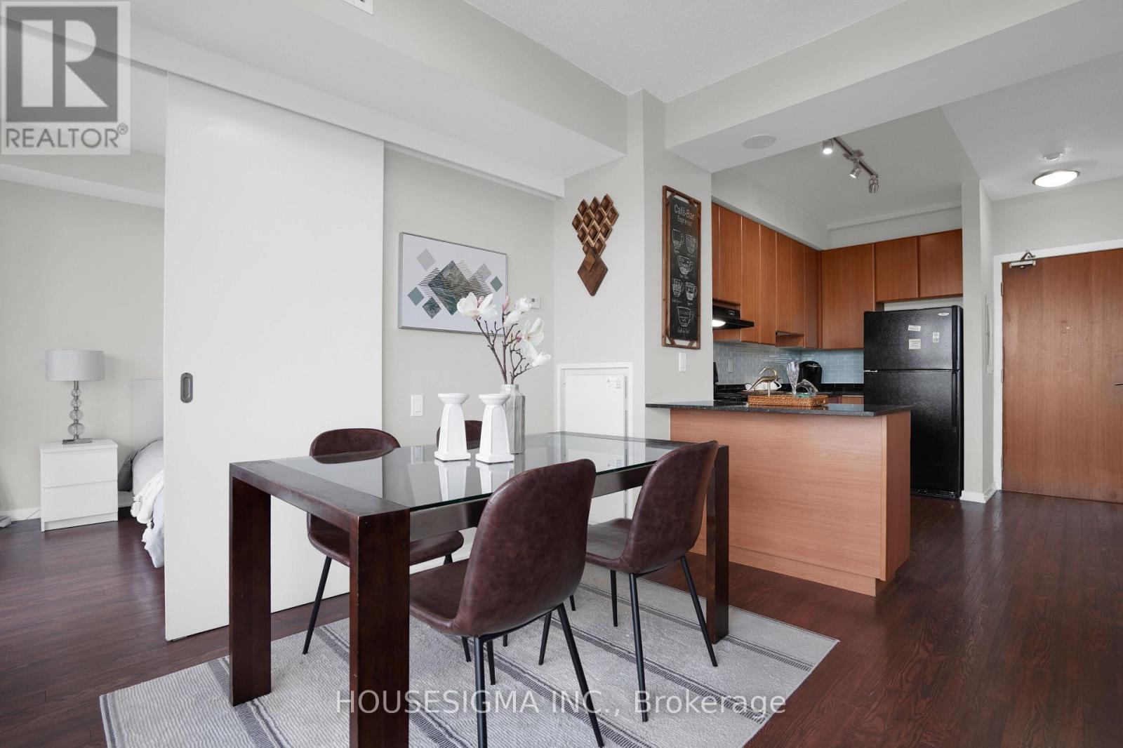 515 - 30 Canterbury Place Property Photo 18