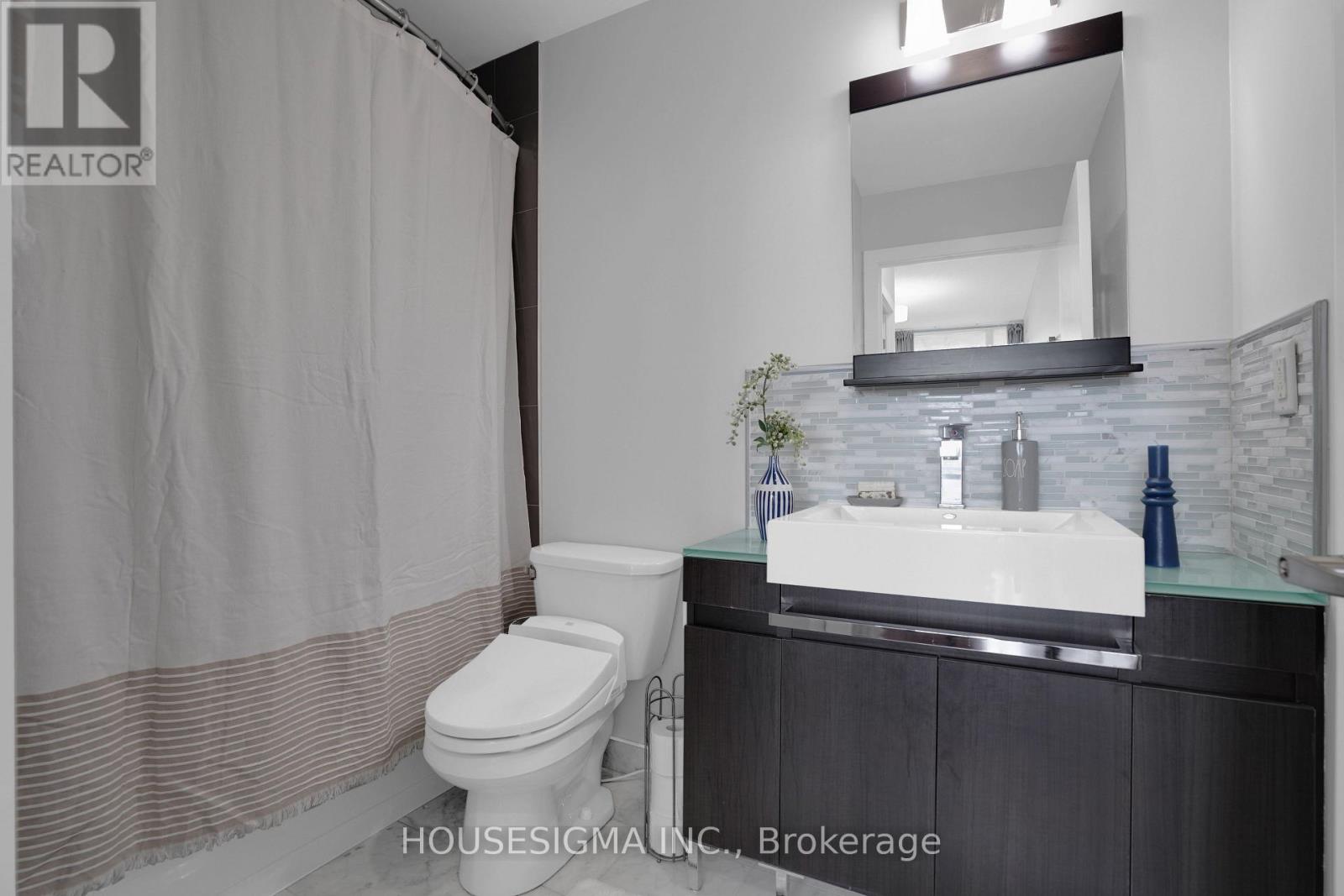 515 - 30 Canterbury Place Property Photo 24