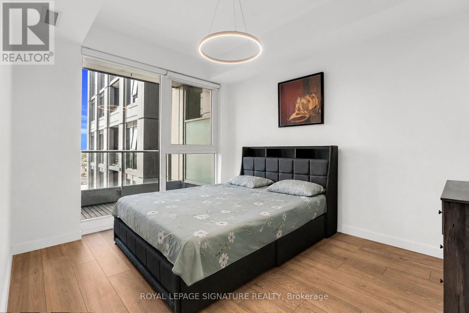 1121 - 2020 Bathurst Street Property Photo 13