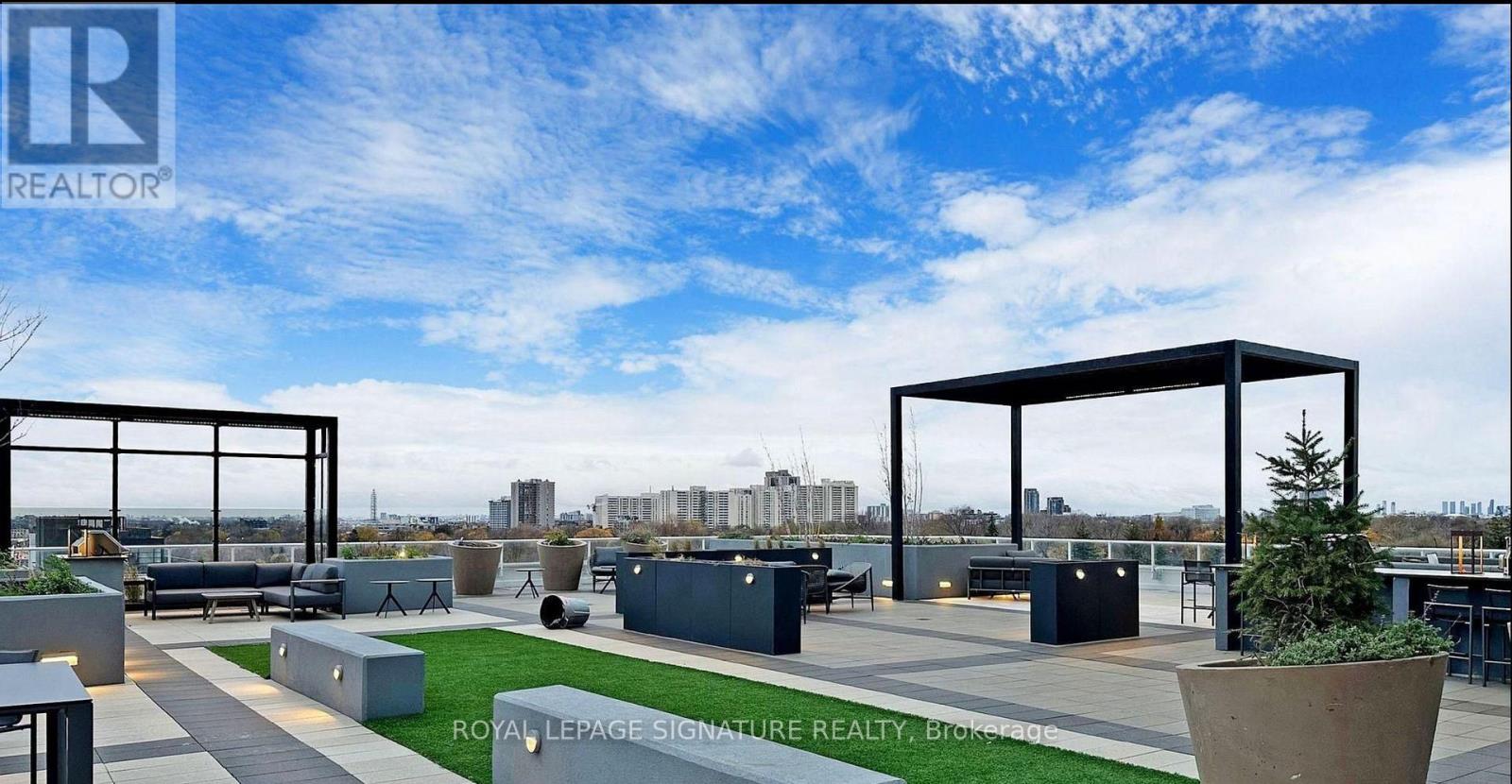 1121 - 2020 Bathurst Street Property Photo 36