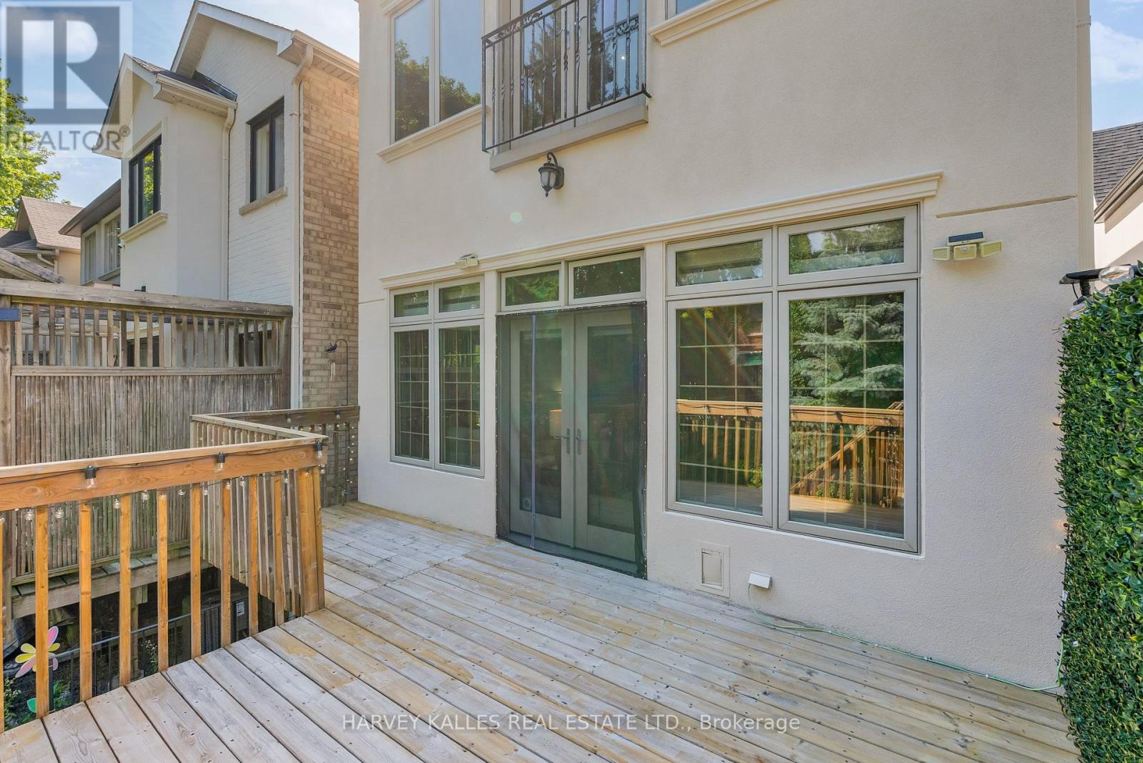 168 Roe Avenue Property Photo 26