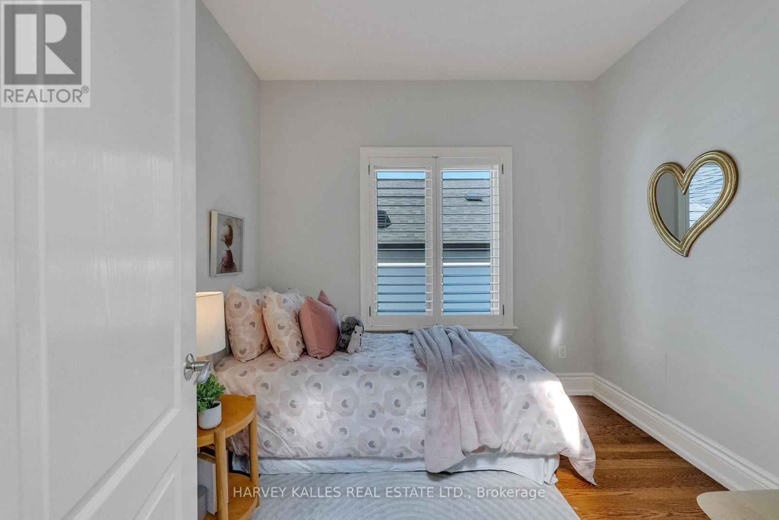 168 Roe Avenue Property Photo 35