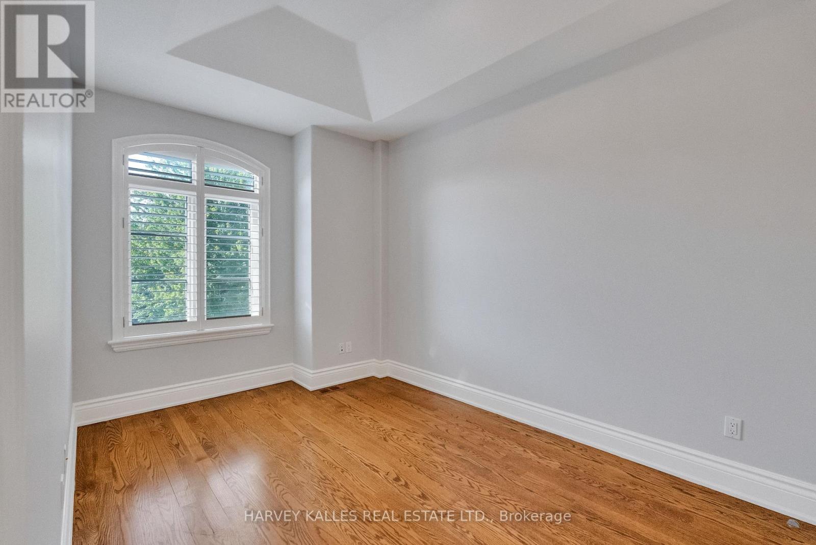 168 Roe Avenue Property Photo 36