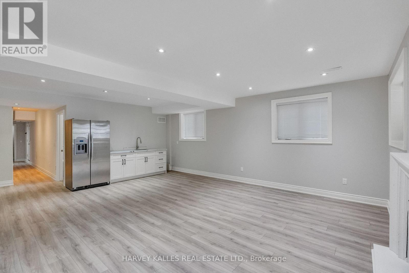 168 Roe Avenue Property Photo 43