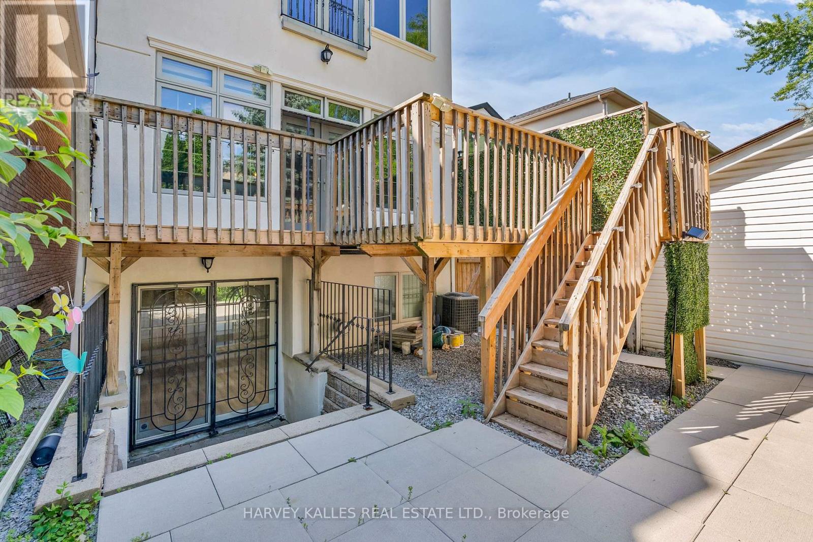 168 Roe Avenue Property Photo 48