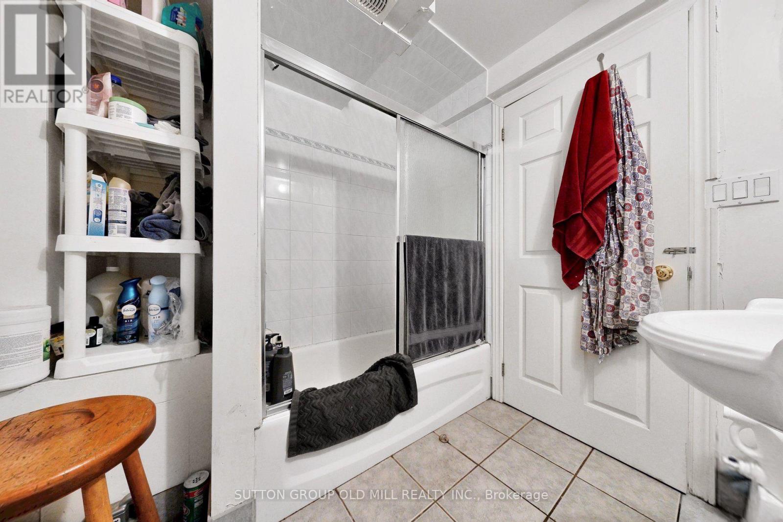 1060 College Street Property Photo 35