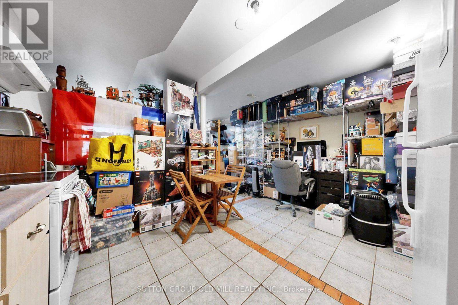 1060 College Street Property Photo 38