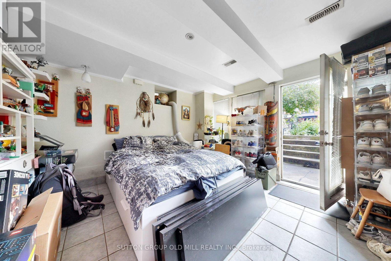 1060 College Street Property Photo 39