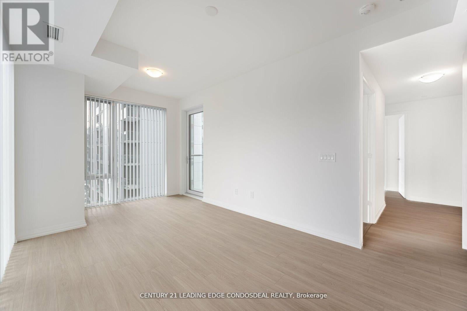 4929 - 28 Widmer Street Property Photo 10
