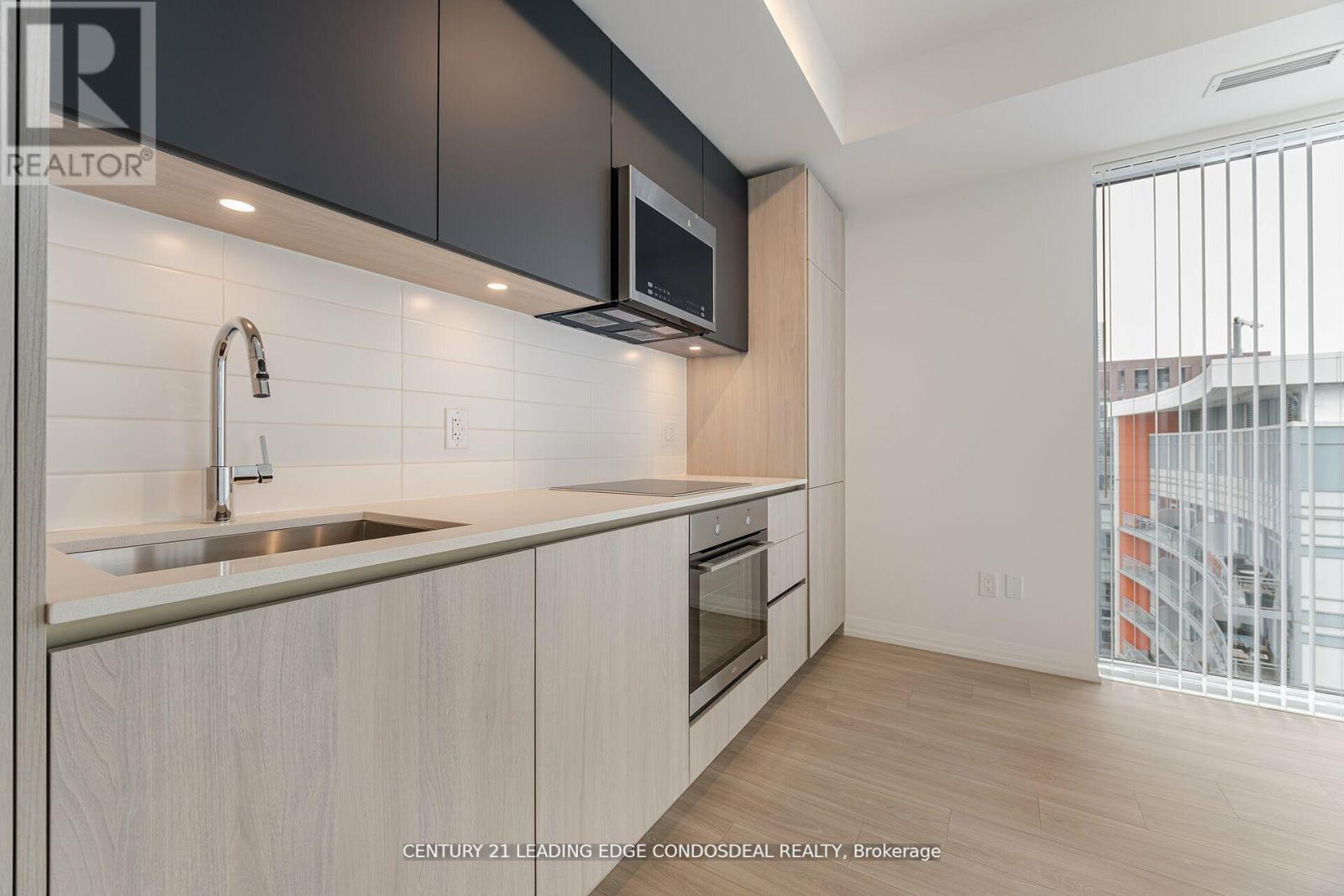 4929 - 28 Widmer Street Property Photo 16