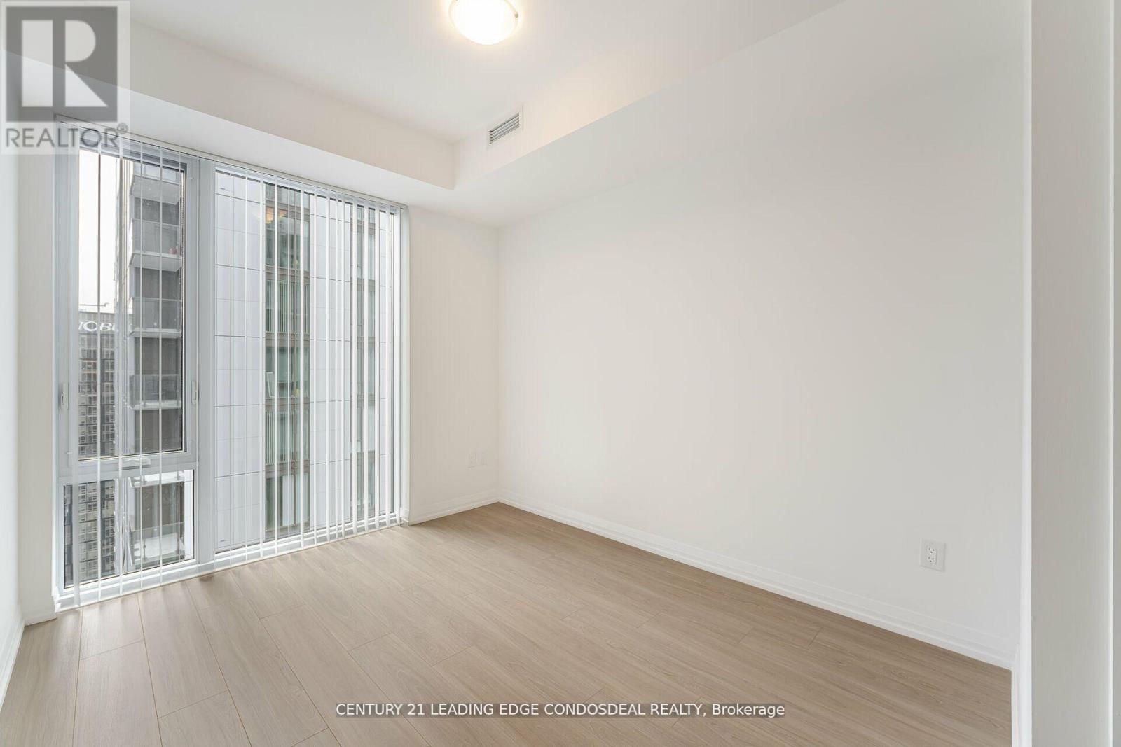 4929 - 28 Widmer Street Property Photo 17