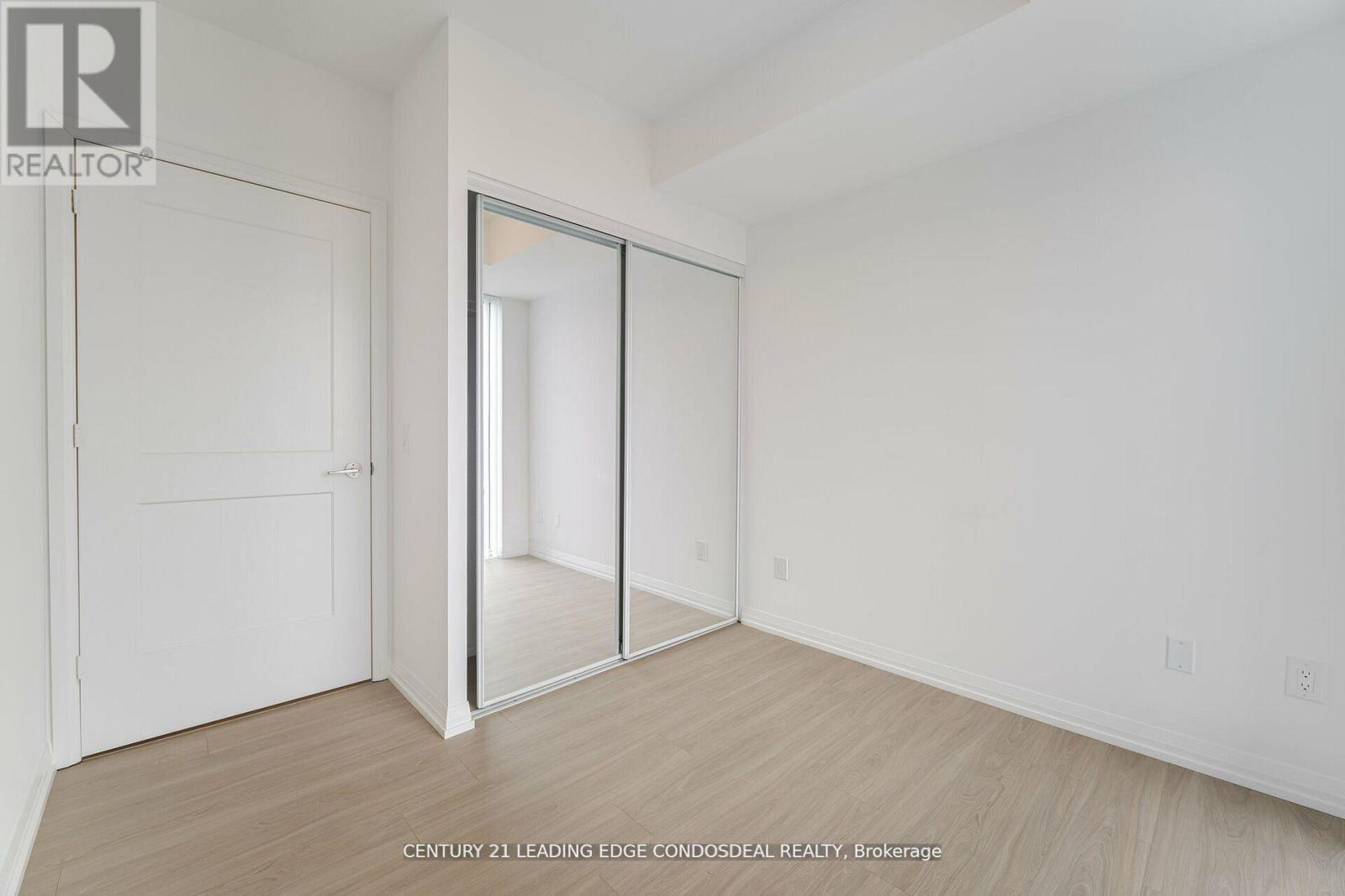 4929 - 28 Widmer Street Property Photo 22