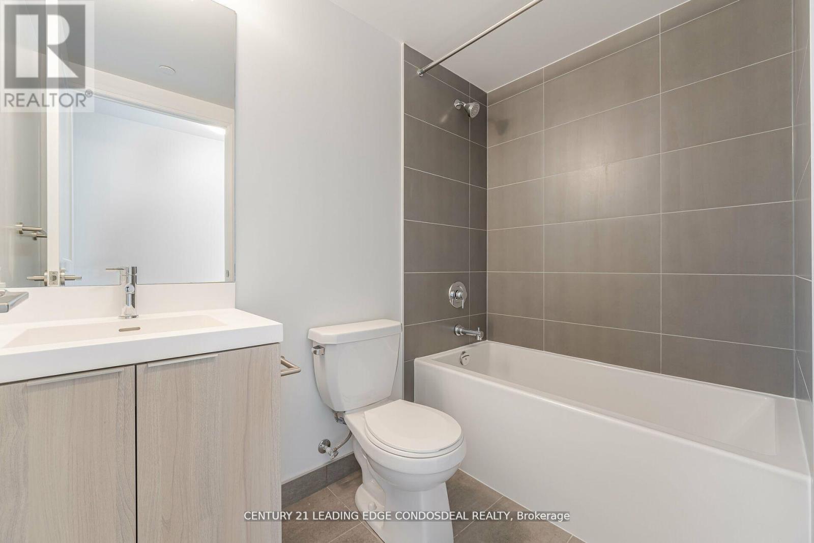 4929 - 28 Widmer Street Property Photo 25