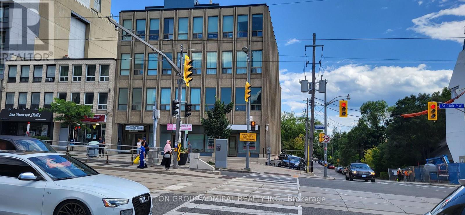 204a - 845 St Clair Avenue W Property Photo 2