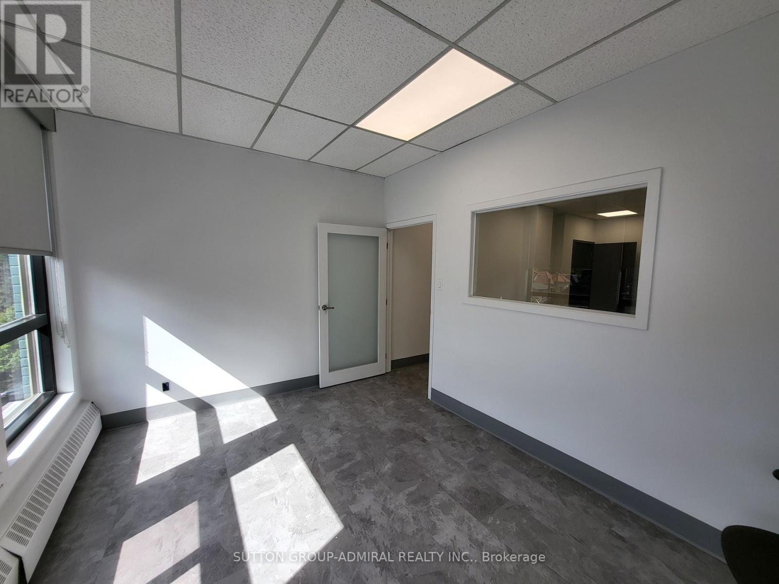 204a - 845 St Clair Avenue W Property Photo 14