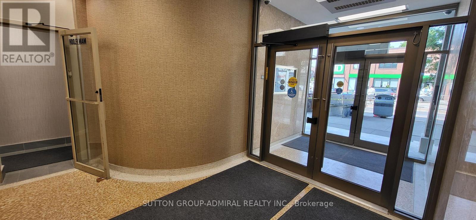 204a - 845 St Clair Avenue W Property Photo 25