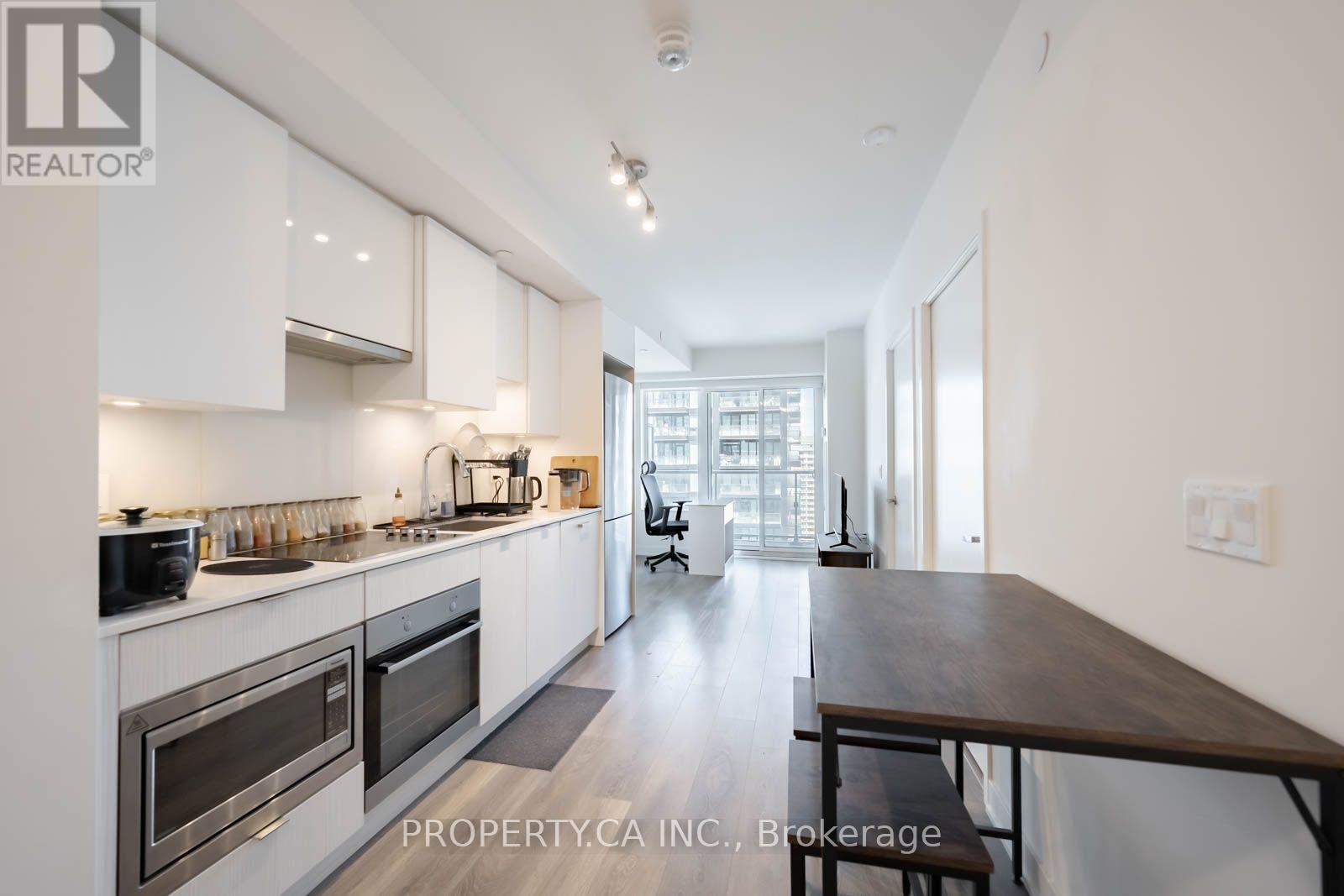 2612 - 99 Broadway Avenue Property Photo 1