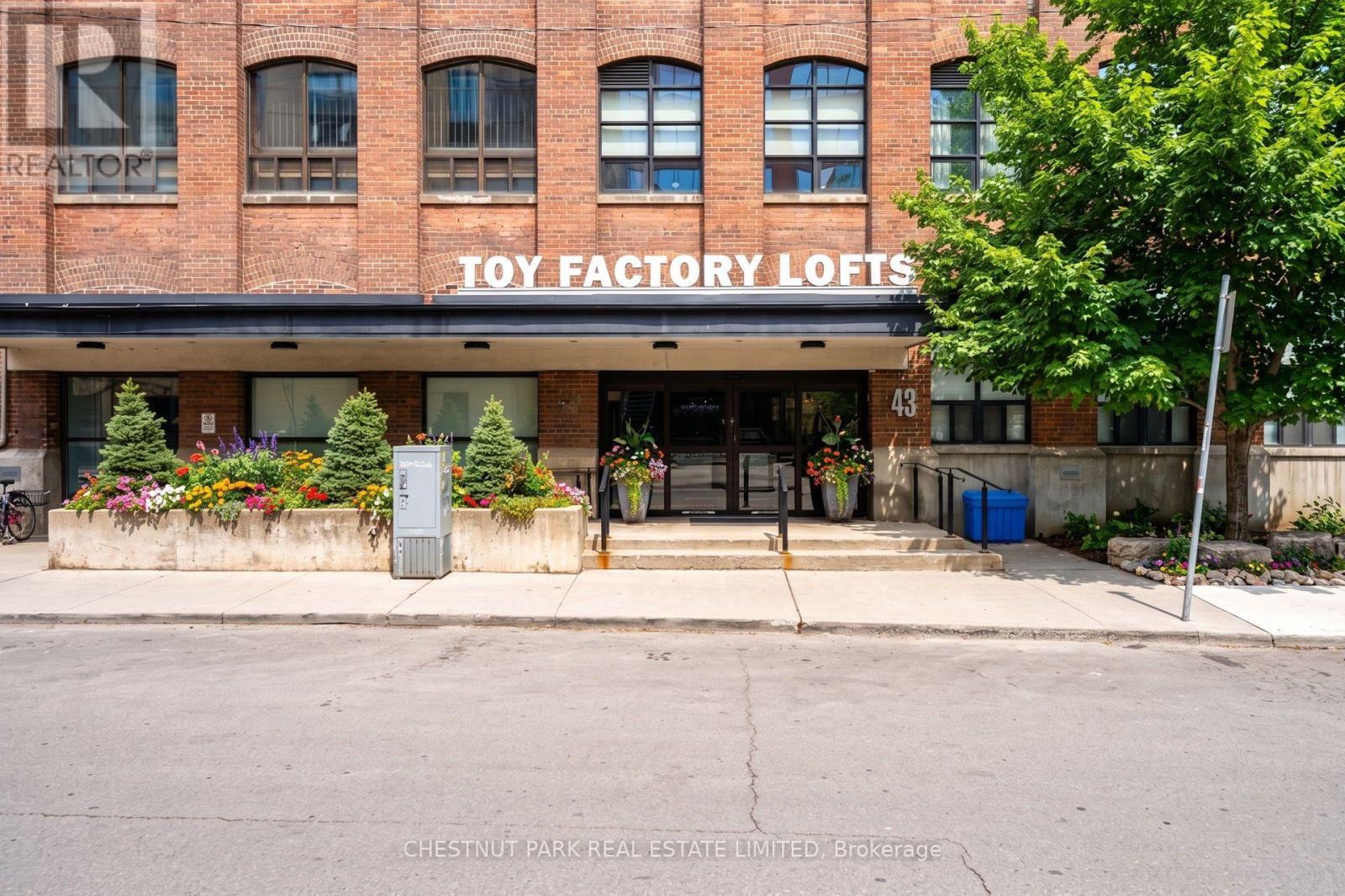 401 - 43 HANNA AVENUE Property Photo 1