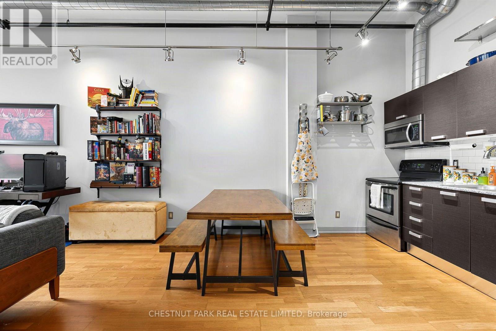 401 - 43 Hanna Avenue Property Photo 15