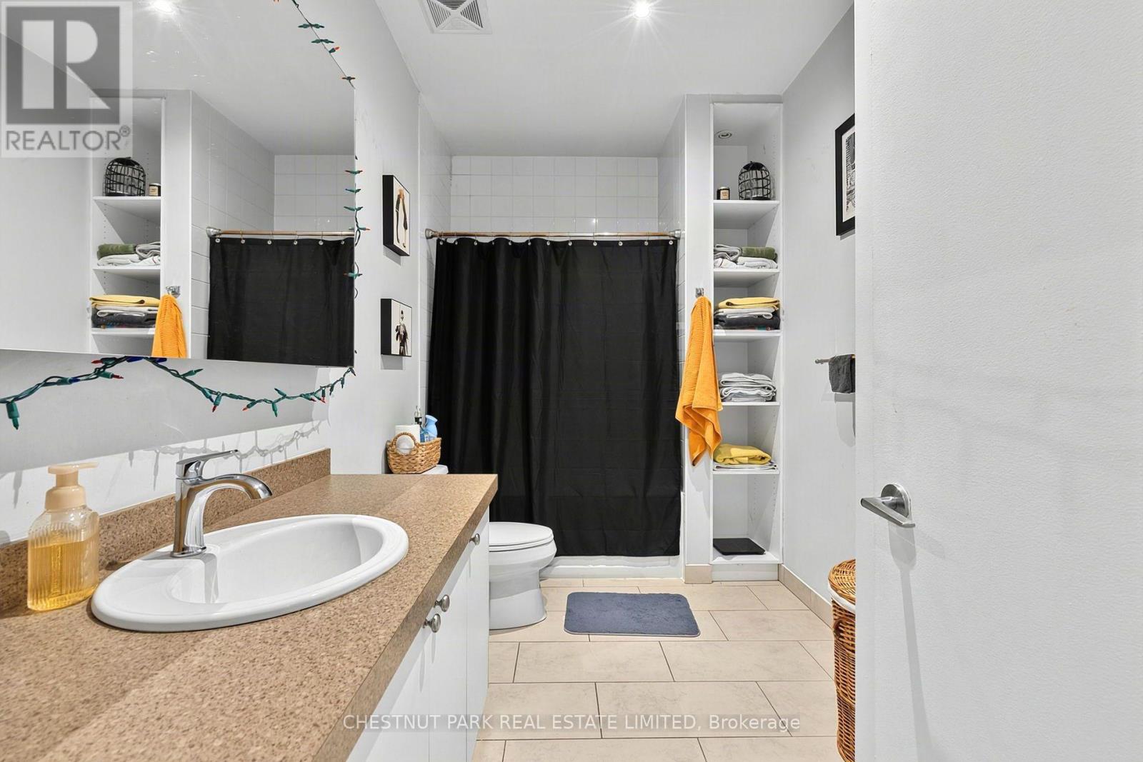 401 - 43 Hanna Avenue Property Photo 18
