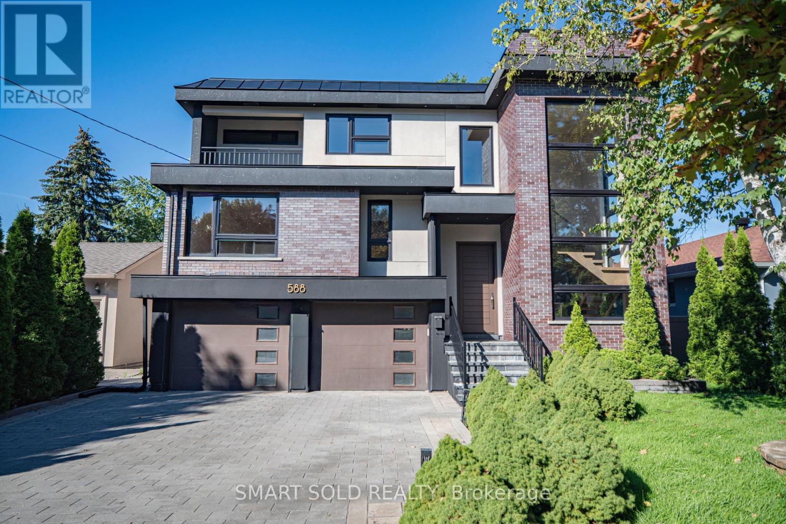 588 Conacher Drive Property Photo 1