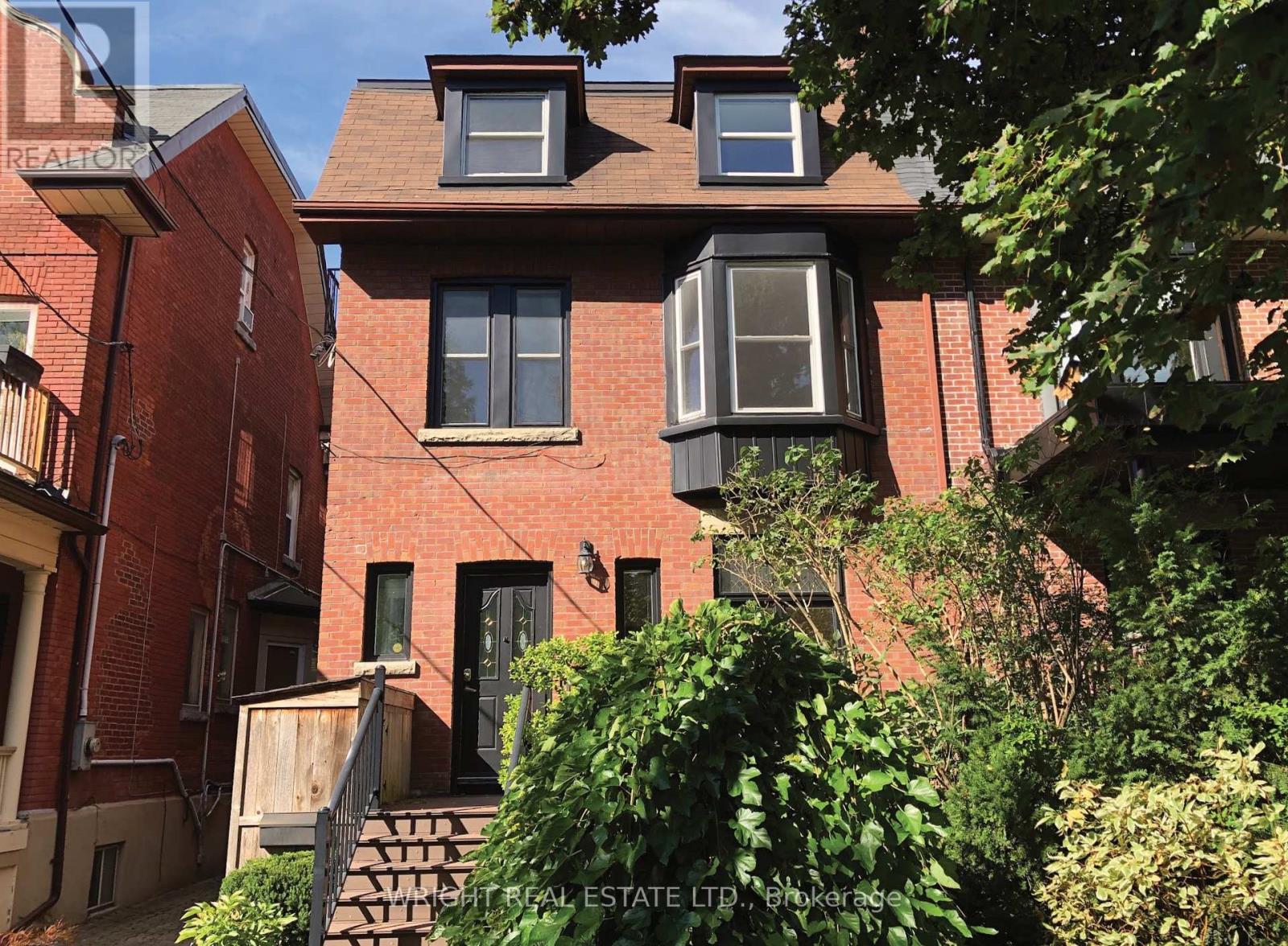 112 Albany Avenue Property Photo 1